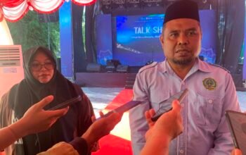 Kepala Badan Wakaf Indonesia (BWI) Kabupaten Bone Bolango, Darwin Botutihe saat kegiatan talkshow bertajuk "Halal Itu Lifestyle, Wakaf Itu Legacy/Hibata.id