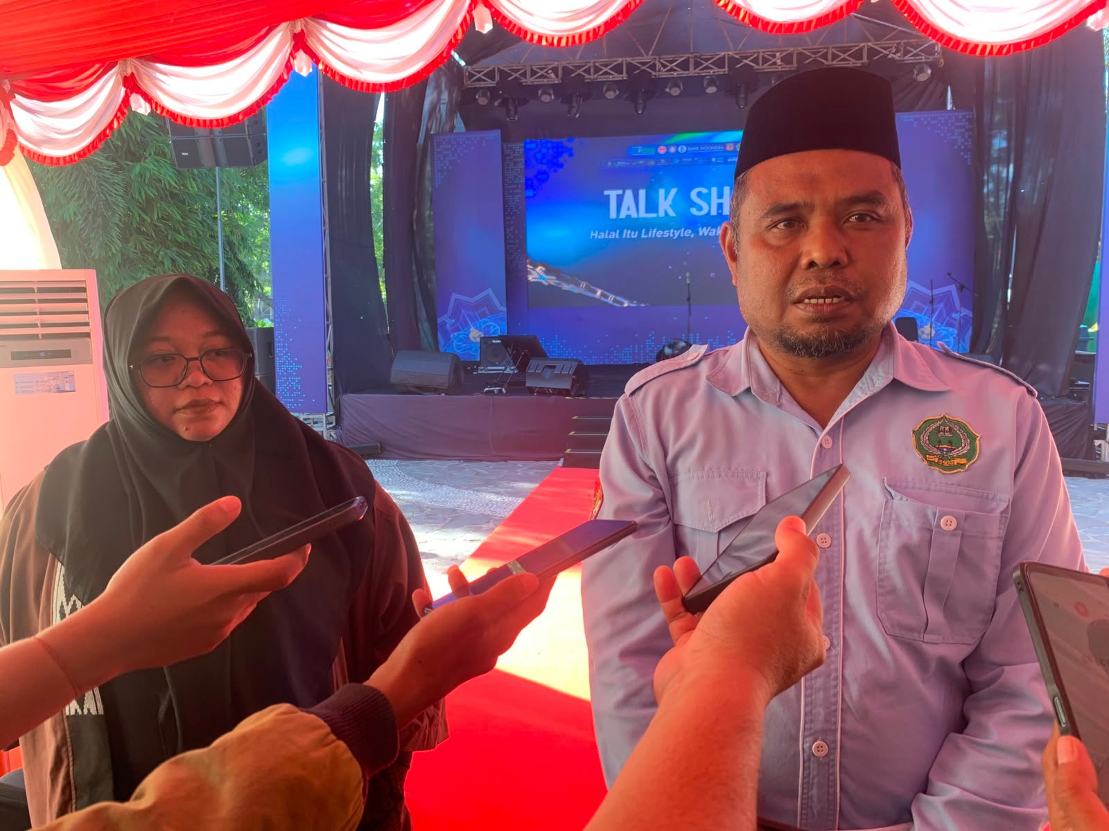 Kepala Badan Wakaf Indonesia (BWI) Kabupaten Bone Bolango, Darwin Botutihe saat kegiatan talkshow bertajuk "Halal Itu Lifestyle, Wakaf Itu Legacy/Hibata.id