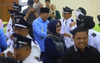 Ketua Komisi I DPRD Kabupaten Bone Bolango, Rakhmatiyah Deu, menghadiri pelantikan dan pengambilan sumpah jabatan 48 Penjabat (Pj) Kepala Desa yang dipimpin Bupati Bone Bolango, Ismet Mile, di Ruang Upah Lelah, Kantor Bupati Bone Bolango, Sabtu (20/6/2026)/Hibata.id