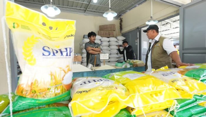Sidak Pasar Sentral Gorontalo, BULOG Jamin Stok MinyaKita Aman