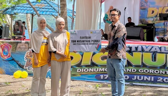 Dukung Pelaku Usaha, PLN Nusantara Power Serahkan Booth UMKM di Gorontalo Utara