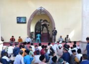 Wakil Bupati Boalemo Lahmuddin Hambali membuka khitanan massal LAZISMU di Masjid Agung Baiturrahmah sebagai bentuk pelayanan sosial dan kesehatan masyarakat/Hibata.id