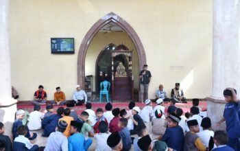 Wakil Bupati Boalemo Lahmuddin Hambali membuka khitanan massal LAZISMU di Masjid Agung Baiturrahmah sebagai bentuk pelayanan sosial dan kesehatan masyarakat/Hibata.id