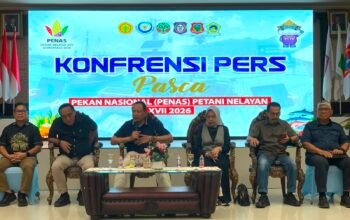 Gubernur Gorontalo Gusnar Ismail memberikan keterangan kepada awak media terkait proses penetapan Gorontalo sebagai tuan rumah Pekan Nasional (PENAS) Petani dan Nelayan XVII di Rumah Dinas Gubernur Gorontalo, Sabtu (28/6/2026)/Hibata.id