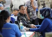 Wali Kota Kotamobagu, Weny Gaib saat usai memimpin Upacara Peringatan Hari Keluarga Nasional (Harganas) ke-33 Tahun 2026 yang dirangkaikan dengan pencanangan Gerakan Orang Tua Asuh Cegah Stunting di Alun-alun Boki Hontinimbang, Senin, 29 Juni 2026. (Foto: Humas)