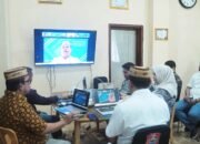 Sekretaris Daerah Bone Bolango saat mengikuti zoom meeting bersama Kanwil Regional BKN Manado terkait Pra Ekspose Managemen Talenta di Ruang Kerja Sekda, Jumat (3/7/2026). (F.Indra/Diskominfo)/Hibata.id
