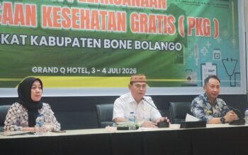 Sekretaris Daerah Bone Bolango, Iwan Mustapa saat menghadiri Evaluasi Pelaksanaan Program Cek Kesehatan Gratis Kabupaten Bone Bolango di Grand Q Hotel, Kota Gorontalo, Jumat (03/07/2026)