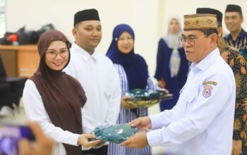 Sekretaris Daerah Bone Bolango melepas secara resmi 36 peserta kafilah Musabaqah Tilawatil Qur'an (MTQ) ke-12 tingkat Provinsi Gorontalo di Ruang Lupa Lelah, Kantor Bupati Bone Bolango, Jumat (3/7/2026). Foto: Prokofim/Hibata.id