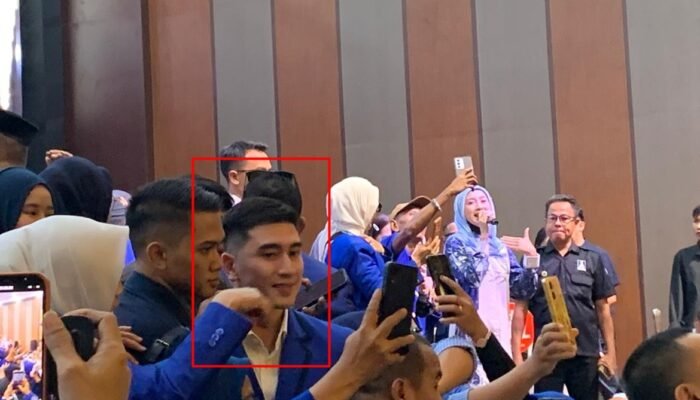 Verrell Bramasta Diserbu Emak-emak FB Pro Usai Pelantikan PAN Gorontalo
