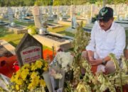 Kenang Pengabdian Sang Tokoh, Rum Pagau Tabur Doa di Makam Rachmat Gobel