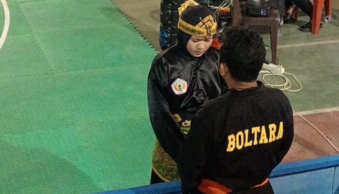 Siswi SMA Negeri 1 Bintauna Juara II O2SN Sulut 2026 Cabang Pencak Silat