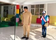 Ketua Komisi II DPRD Kabupaten Bone Bolango, Sofyan Wahidji, mengajak seluruh siswa SMP Negeri 1 Tapa/Hibata.id
