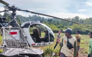 Helikopter beberapa kali melintas di langit Kecamatan Taluditi dalam beberapa hari terakhir. Aktivitas udara tersebut memicu perhatian warga dan memunculkan dugaan adanya rencana kegiatan eksplorasi di wilayah tersebut/Hibata.id