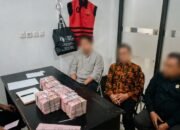Penyidik Kejati Gorontalo menerima dan menyita uang sekitar Rp1,3 miliar yang dikembalikan dalam proses penyidikan dugaan korupsi pengadaan Command Center. Foto: Ist/Hibata.id