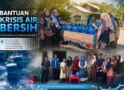 Dewan Pimpinan Wilayah (DPW) Partai Amanat Nasional (PAN) Provinsi Gorontalo saat mendistribusikan air bersih kepada yang terdampak/Hibata.id