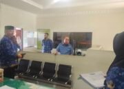 Wali Kota Gorontalo Adhan Dambea melakukan inspeksi mendadak (sidak) ke sejumlah kantor kecamatan dan kelurahan pada Kamis siang, 2 Juli 2026. (Foto: Humas)