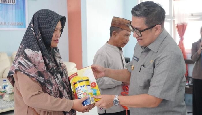 Pemkot Gorontalo Salurkan Bantuan Usaha Mikro untuk 66 Pelaku UMKM
