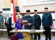 Wakil Wali Kota Gorontalo Indra Gobel saat melantik dan mengambil sumpah/janji jabatan kepala sekolah di lingkungan Pemerintah Kota Gorontalo, Jumat, 10 Juli 2026. (Foto: Humas)