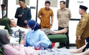 Wali Kota Gorontalo Adhan Dambea usai melakukan kunjungan kerja dan meninjau langsung fasilitas kantor PMI Kota Gorontalo, Senin, 13 Juli 2026. I(Foto: Humas)