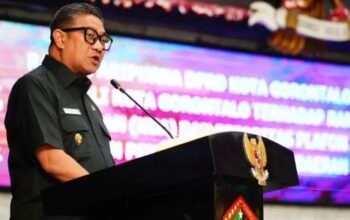 Wakil Wali Kota Gorontalo Indra Gobel yang mewakili Wali Kota Gorontalo dalam Rapat Paripurna DPRD Kota Gorontalo di Aula DPRD Kota Gorontalo, Senin (20/7/2026). (Foto: Humas)