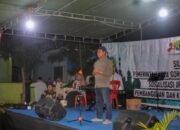 Kepala DLH Kota Gorontalo, Lukman Kasim saat saat kegiatan silaturahmi pemerintah daerah dan sosialisasi urusan pemerintahan pembangunan dan kemasyarakatan di Kelurahan Biawu, Senin (20/7/2026) malam. (Foto: Humas)
