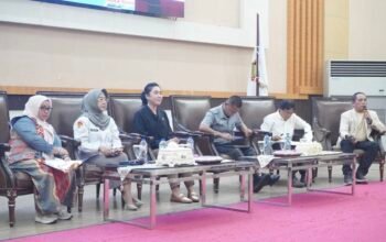 Focus Group Discussion (FGD) Rancangan Peraturan Daerah (Ranperda) tentang Pencegahan dan Penanggulangan Perilaku Penyimpangan Seksual atau LGBT Tingkat Kota Gorontalo Tahun 2026 di Bandhayo Lo Yiladia, Selasa, 28 Juli 2026. (Foto: Humas)