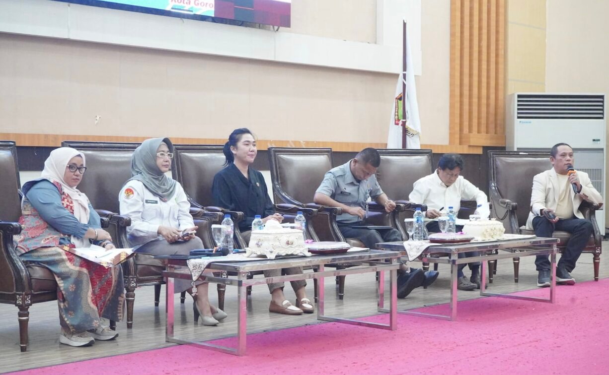 Focus Group Discussion (FGD) Rancangan Peraturan Daerah (Ranperda) tentang Pencegahan dan Penanggulangan Perilaku Penyimpangan Seksual atau LGBT Tingkat Kota Gorontalo Tahun 2026 di Bandhayo Lo Yiladia, Selasa, 28 Juli 2026. (Foto: Humas)