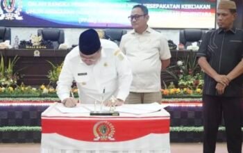 Pemerintah Kota Gorontalo bersama DPRD Kota Gorontalo resmi menandatangani Nota Kesepakatan Kebijakan Umum Anggaran (KUA) dan Prioritas Plafon Anggaran Sementara (PPAS) Tahun Anggaran 2027. (Foto: Humas)
