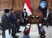 Bupati Buton Tengah, Dr. Azhari, berdiskusi dengan pejabat Kementerian Pendidikan Tinggi, Sains, dan Teknologi serta pimpinan Komisi X DPR RI di Jakarta dalam rangka memperjuangkan pendirian Fakultas Sains dan Teknologi Maritim di Kampus B Universitas Sembilanbelas November (USN) Buton Tengah/Hibata.id