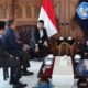 Bupati Buton Tengah, Dr. Azhari, berdiskusi dengan pejabat Kementerian Pendidikan Tinggi, Sains, dan Teknologi serta pimpinan Komisi X DPR RI di Jakarta dalam rangka memperjuangkan pendirian Fakultas Sains dan Teknologi Maritim di Kampus B Universitas Sembilanbelas November (USN) Buton Tengah/Hibata.id