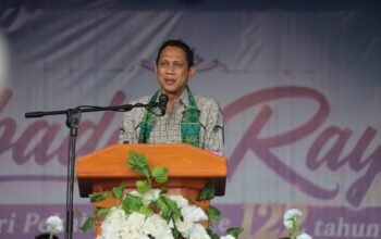 Wali Kota Kotamobagu Weny Gaib menghadiri Perayaan Hari Pekabaran Injil GMIBM ke-122 Tahun dan Hari Ulang Tahun GMIBM Bersinode ke-76 Tahun yang digelar di halaman Kampus Universitas Dumoga Kotamobagu (UDK), Sabtu, 4 Juli 2026. (Foto: Humas)