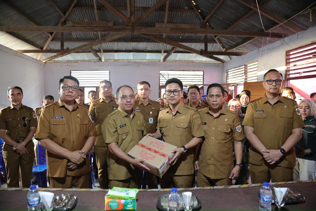 Pemerintah Kota Kotamobagu menyalurkan bantuan kemanusiaan bagi masyarakat yang terdampak banjir dan banjir bandang di Kabupaten Bolaang Mongondow. (Foto: Humas)