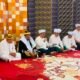 Pemangku adat Gorontalo menggelar sidang adat di kediaman almarhum Rachmat Gobel di Desa Popodu, Kecamatan Tapa, Kabupaten Bone Bolango, Jumat (10/7/2026). Sidang tersebut menetapkan penganugerahan gelar adat "Taa Lo'o Lamahe Lipu" sebagai penghormatan atas pengabdian almarhum dalam membangun Gorontalo/Hibata.id