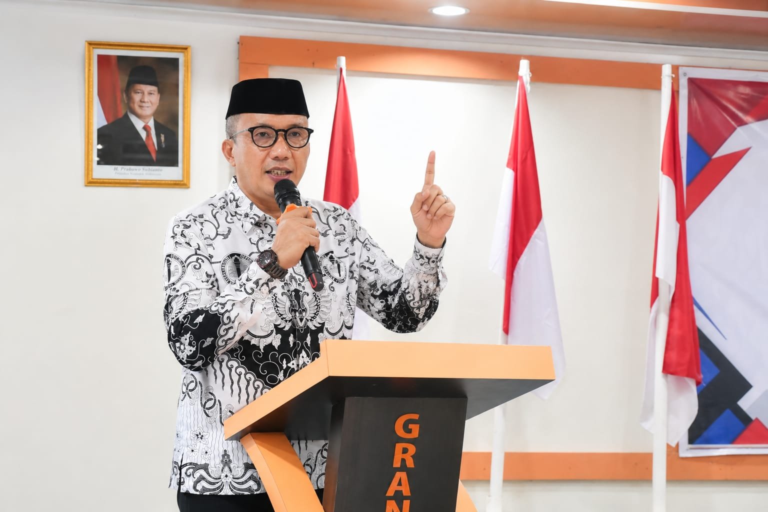 Wabup Boalemo Lahmuddin Hambali mendorong penguatan kapasitas pengurus PGRI untuk meningkatkan profesionalisme organisasi dan mutu pendidikan/Hibata.id