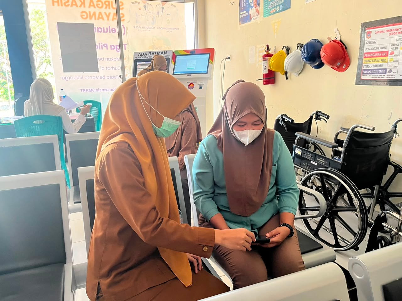 RSUD dr. Zainal Umar Sidiki Gorontalo Utara mengoptimalkan Mobile JKN agar pasien bisa mendaftar secara online, memangkas antrean, dan mempercepat layanan kesehatan/Hibata.id