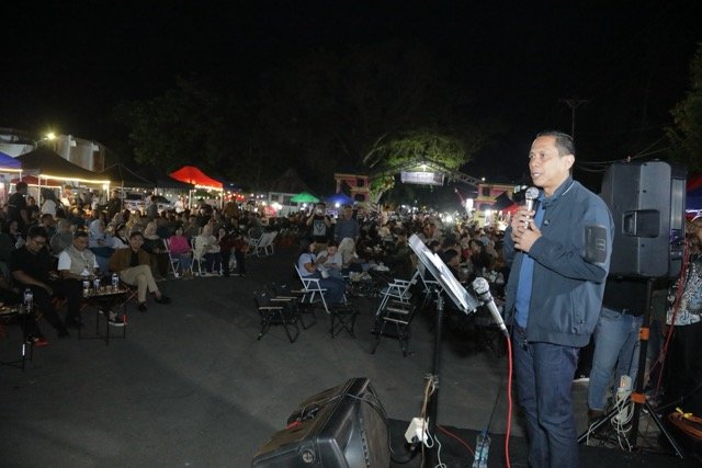 Wali Kota Kotamobagu Weny Gaib meresmikan Kawasan Kuliner Paloko Kinalang (SanPalk) di Kelurahan Kotobangon, Rabu, 15 Juli 2026. (Foto: Humas)