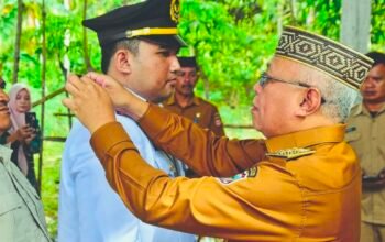 Bupati Gorontalo Lantik Pj Kepala Desa Botumoputi