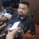 Ketua Komisi IV DPRD Provinsi Gorontalo, Moh. Ikbal Alaydrus, menyampaikan pandangan saat rapat pembahasan KUA-PPAS APBD 2027 bersama Dinas Ketenagakerjaan di DPRD Provinsi Gorontalo, Selasa (21/7/2026). Komisi IV mendorong Disnaker memperkuat program kewirausahaan untuk mencetak lebih banyak pengusaha muda/Hibata.id