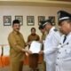 Bupati Boalemo Rum Pagau melantik Penjabat (Pj) Kepala Desa Mustika dan Desa Saripi, Kecamatan Paguyaman/Hibata.id