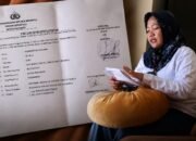 Wisnawati, istri eks Kepala Desa Buhu Jaya, membeberkan versinya terkait awal perkara yang kini diproses hukum. Ia menyebut laporan pertama ditujukan kepada Sekretaris Desa/Hibata.id