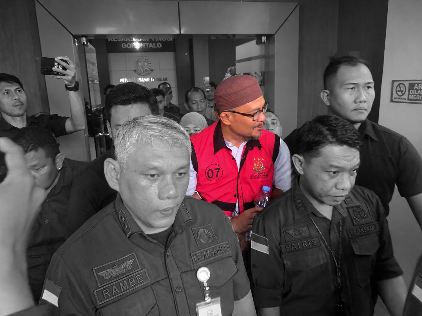 Kejaksaan Tinggi (Kejati) Gorontalo, Kamis (23/7/2026), menahan Staf Ahli Pemerintahan Pemprov Gorontalo, Masran Rauf/Hibata.id