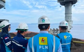 Direktur Manajemen Pembangkitan PT PLN (Persero), Rizal Calvary Marimbo, bersama jajaran manajemen melakukan peninjauan operasional PLTU Palu 3 di Desa Lero Tatari, Kecamatan Sindue, Kabupaten Donggala, Sulawesi Tengah, sebagai upaya memastikan keandalan pasokan listrik menjelang HUT Ke-81 Kemerdekaan Republik Indonesia/Hibata.id