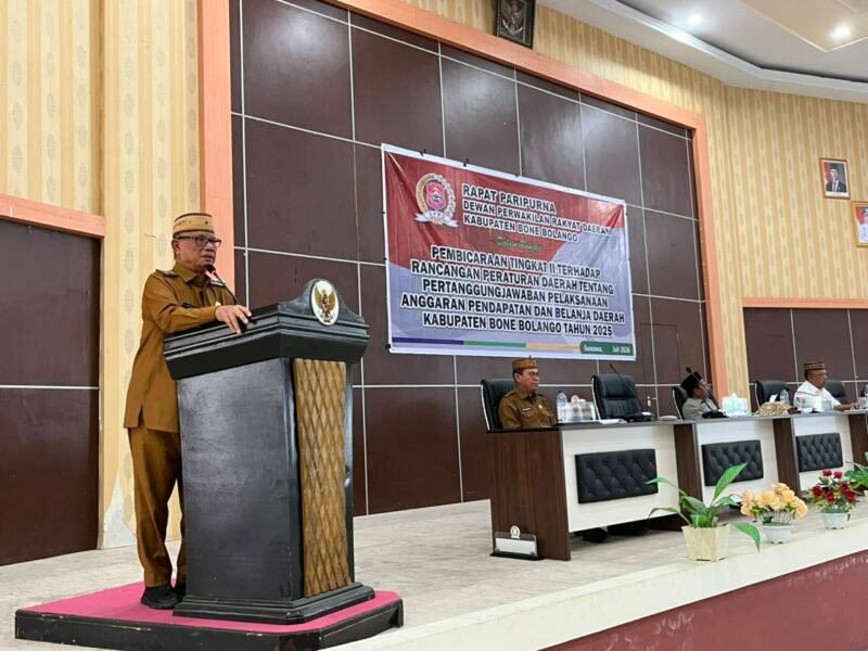 Bupati Bone Bolango Ismet Mile menegaskan seluruh masukan DPRD menjadi bahan evaluasi untuk memperkuat tata kelola pemerintahan, meningkatkan pelayanan publik, dan mempercepat pembangunan daerah/Hibata.id