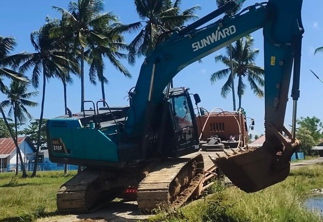 Excavator yang disita dari Lokasi PETI Bulangita. (Foto: istw)