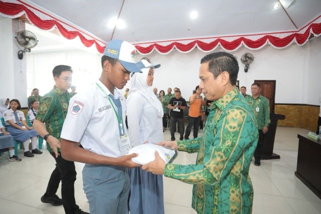 Wali Kota Kotamobagu, Weny Gaib, secara resmi membuka Pemusatan Pendidikan dan Pelatihan (Diklat) Calon Pasukan Pengibar Bendera Pusaka (Paskibraka) Kota Kotamobagu Tahun 2026. (Foto: Humas)