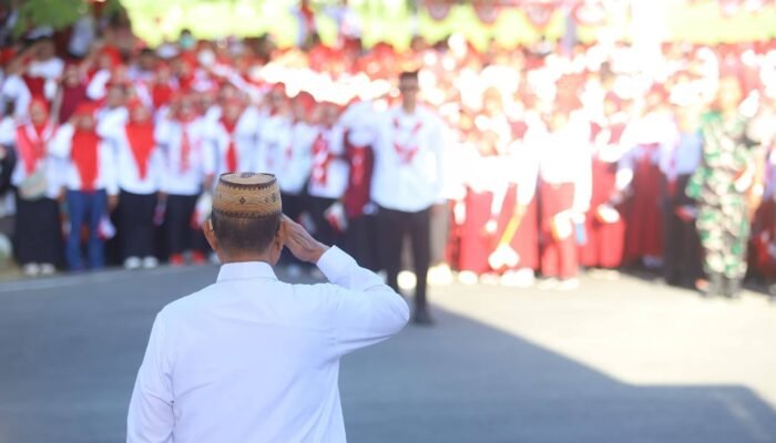 Pimpin Pembentangan Bendera 50 Meter, Ismet Mile Serukan Semangat Nasionalisme