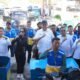 Anggota DPRD Provinsi Gorontalo Femmy Udoki bersama anggota DPRD lainnya dan Gubernur Gorontalo saat penyerahan bantuan kepada nelayan/Hibata.id