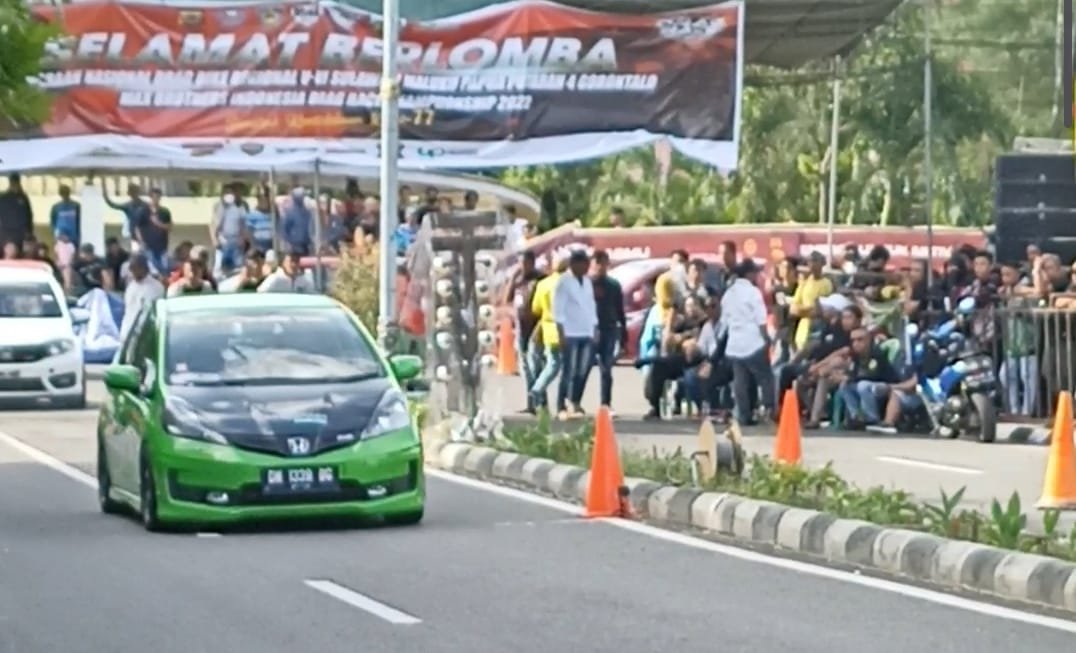 Salah satu peserta Kejuaraan Nasional (Kejurnas) Drag Bike regional V-VI Sulawesi, Maluku, Papua putaran 4 Gorontalo di Kabupaten Pohuwato (foto: Zainal)