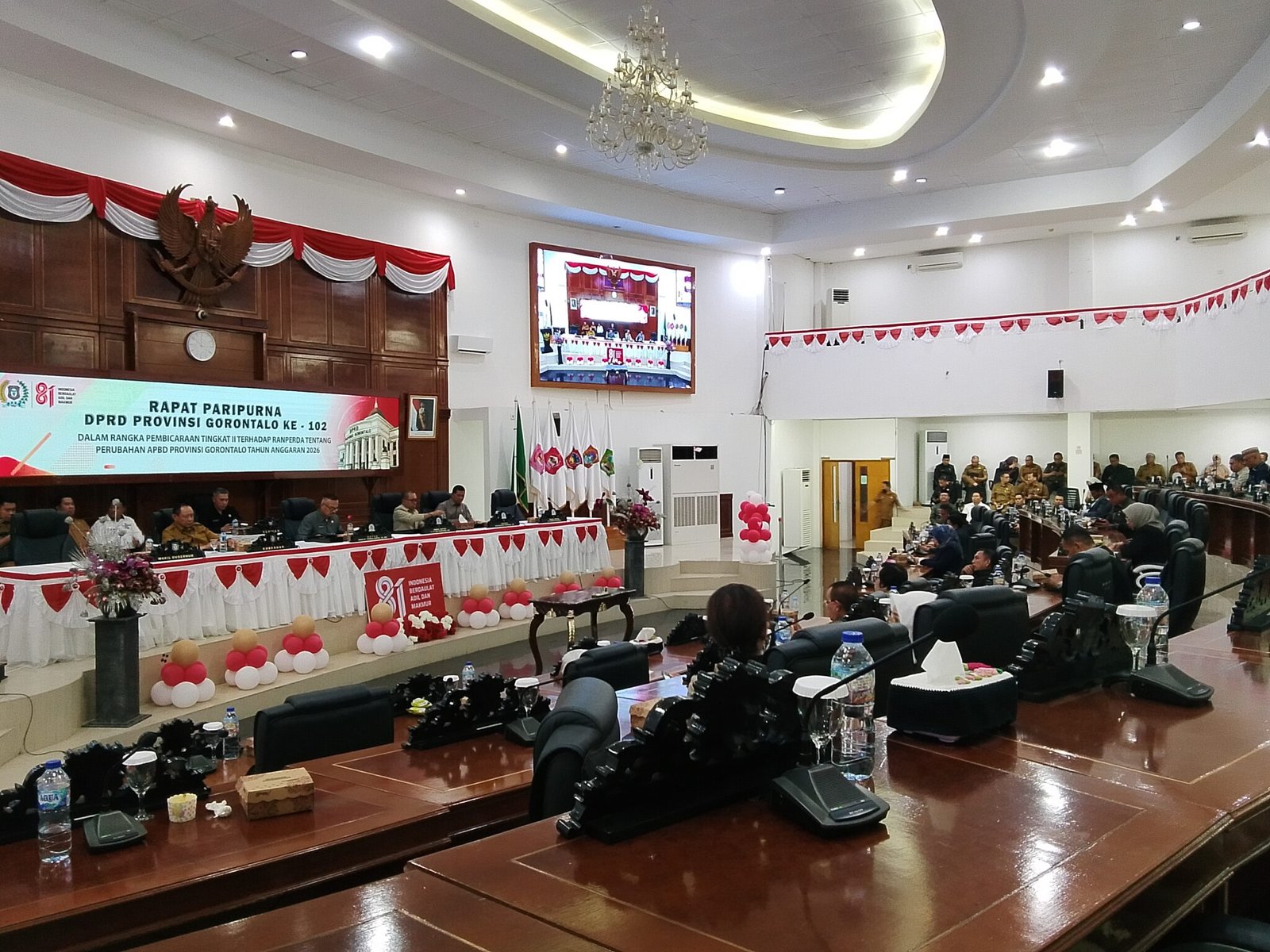 Rapat Paripurna DPRD Provinsi Gorontalo ke-102 membahas Perubahan APBD 2026. Delapan fraksi menyetujui Ranperda untuk ditetapkan menjadi Perda/Hibata.id