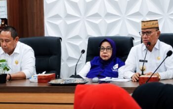 Bupati Bone Bolango, Ismet Mile, meminta seluruh organisasi perangkat daerah (OPD) terlibat aktif memperkuat pelayanan Posyandu/Hibata.id